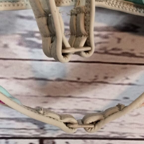 New Without tags. "bikini Lab" woman's bikini top - Picture 6 of 9